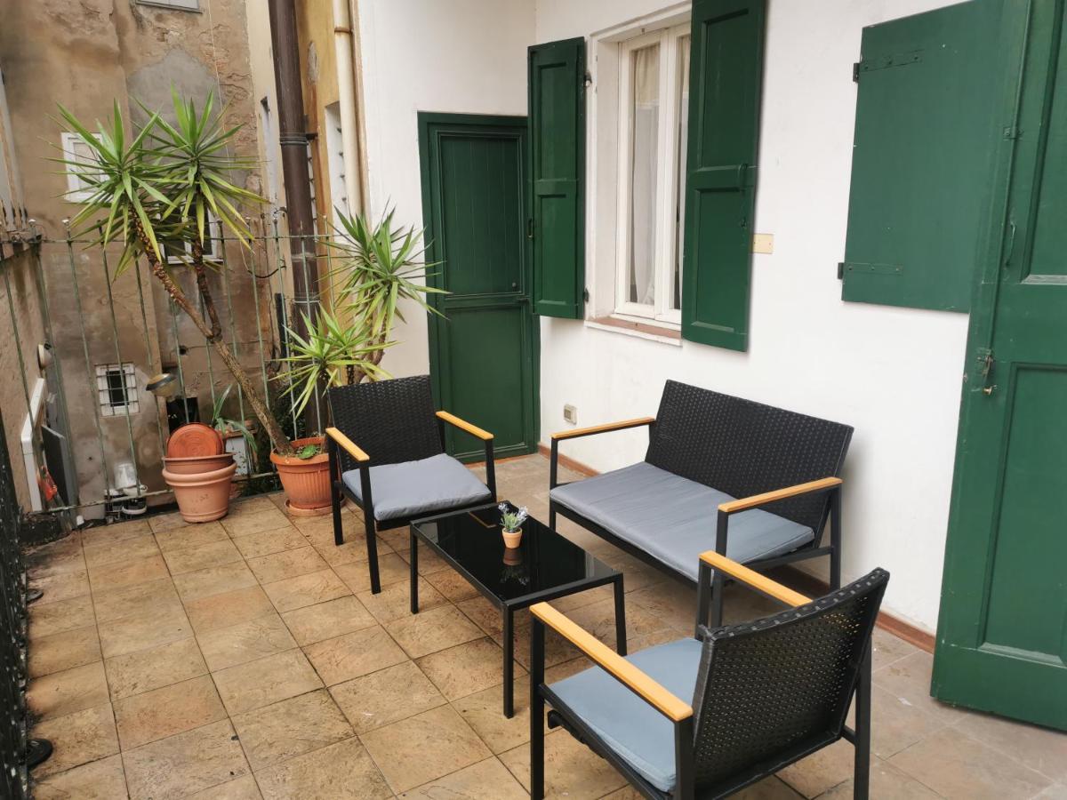 Residence Moline 11 Bologna Bagian luar foto